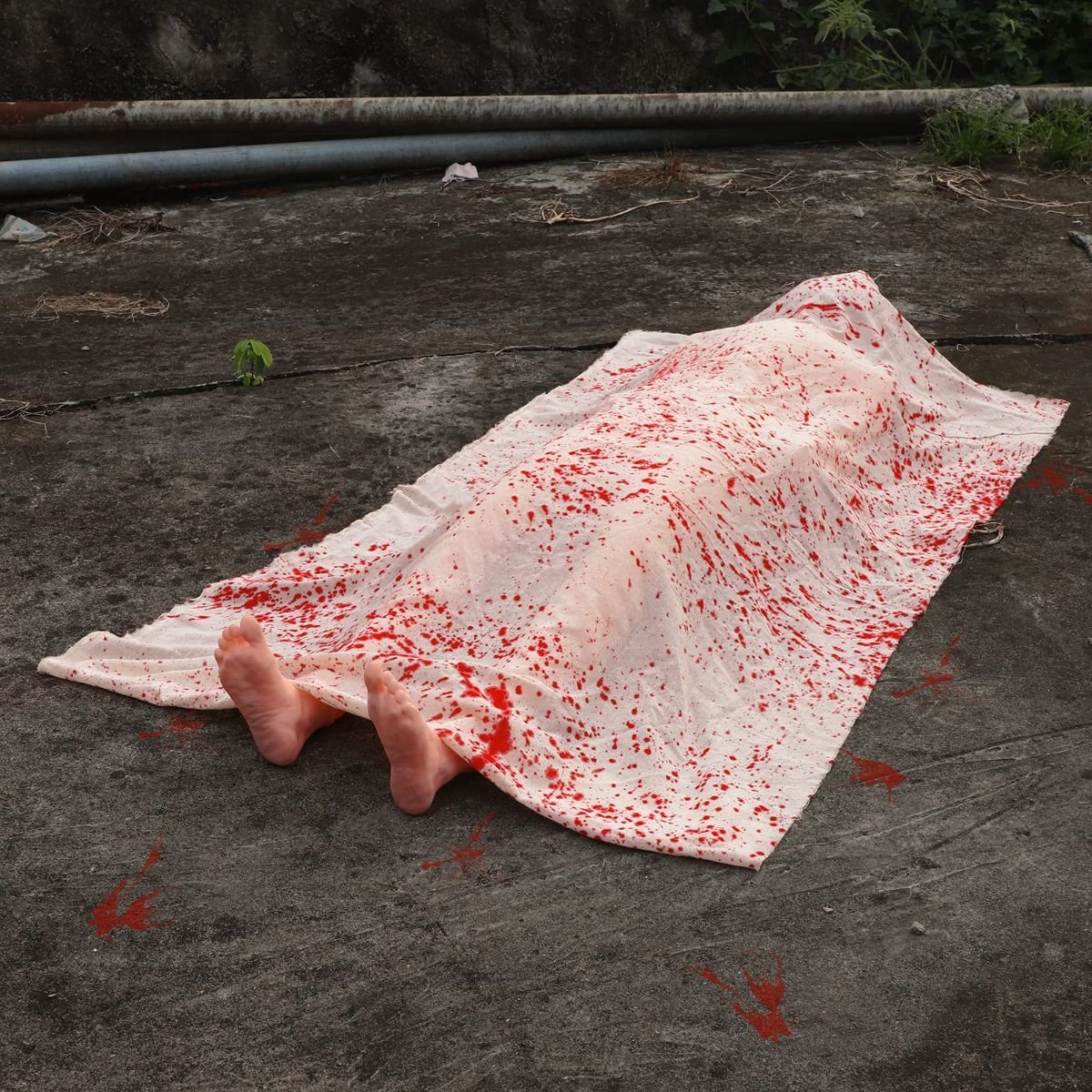 Back-from-the-Grave Hanging Prop — 5.4ft